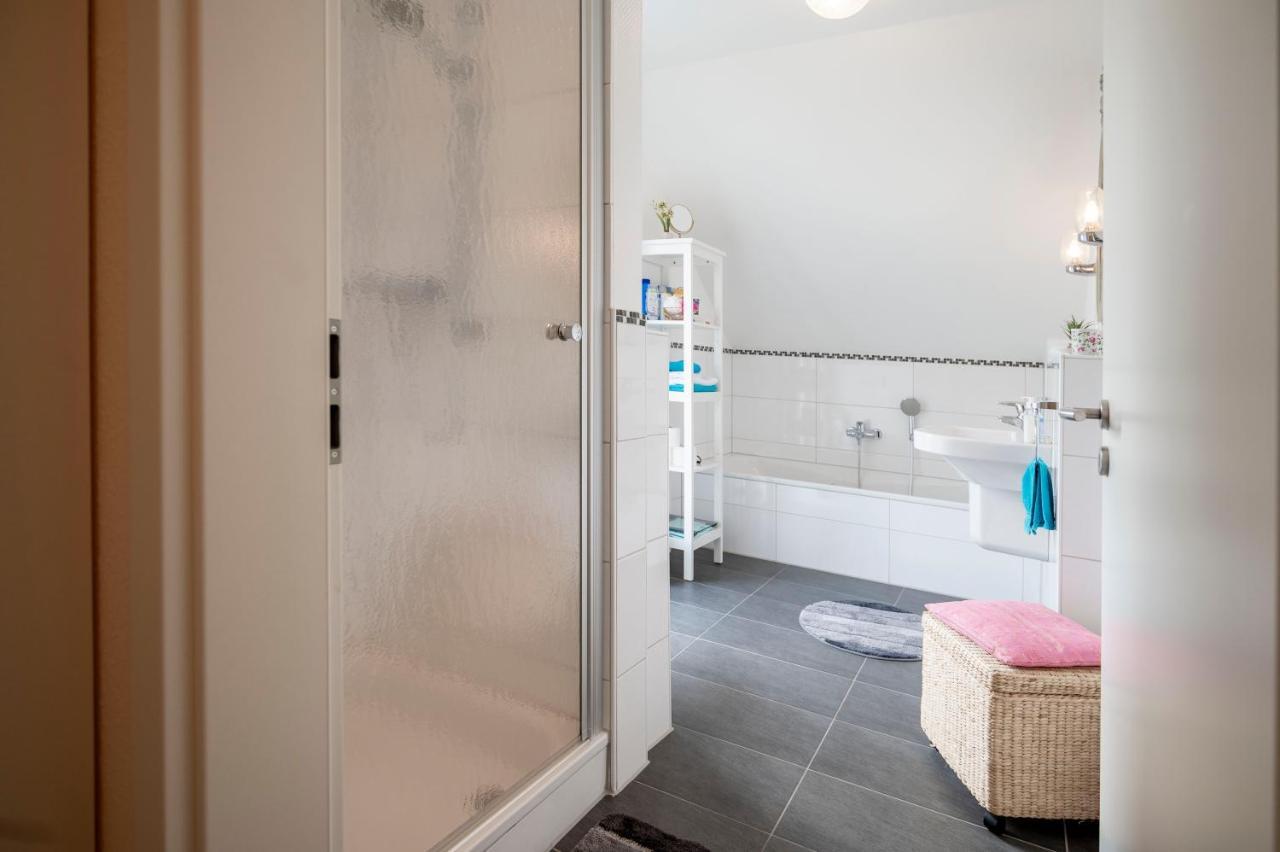 Helle Nichtraucherwohnung 69qm Zwischen Köln Und Düsseldorf Apartment Dormagen