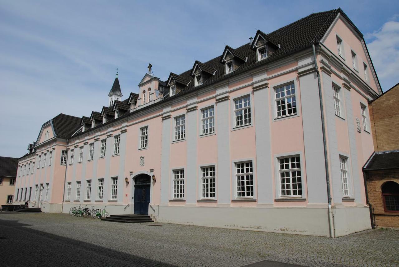 Helle Nichtraucherwohnung 69qm Zwischen Köln Und Düsseldorf Apartment